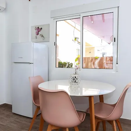 Gemuetliche, Helle Und Charmante Apartment Denia